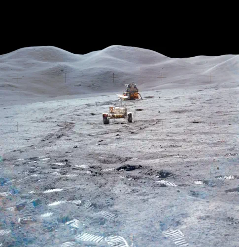 Lunar Module von Apollo 15 mit Bergen im Hintergrund